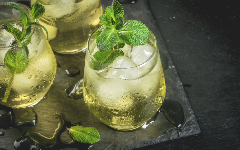 Bebida sevillana rebujito